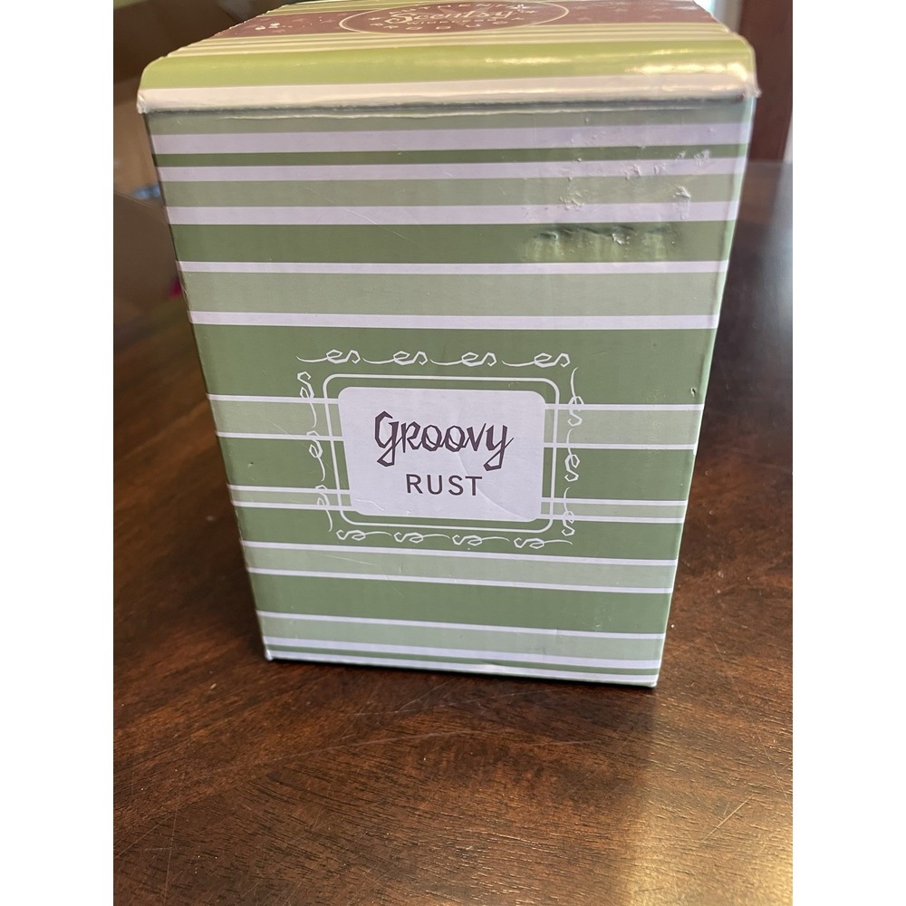 Scentsy Groovy Rust Plug In Warmer NEW - Picture 2 of 4
